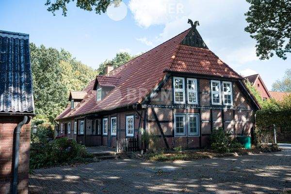 Giebel- und Gartenseite