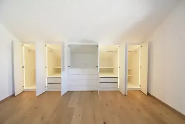 Schlafzimmerschrank