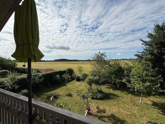 Balkonaussicht mit freien Bergblick 