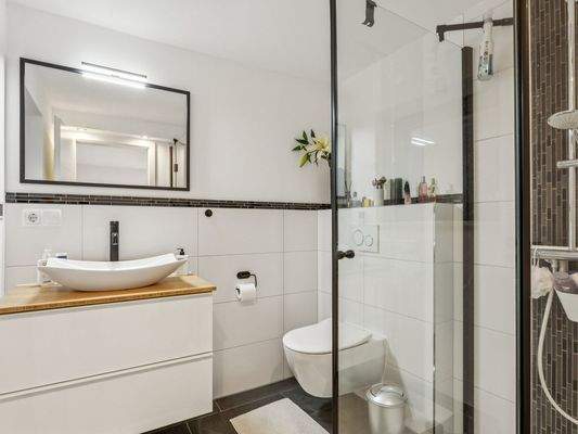 Duschbad Untergeschoss 