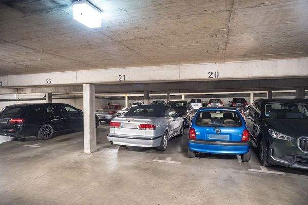 Tiefgaragenstellplätze