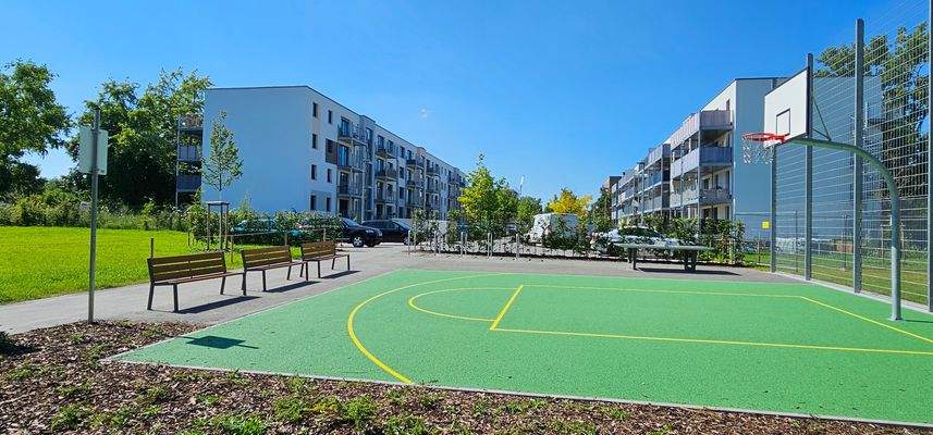 Spielplatz/Sportplatz