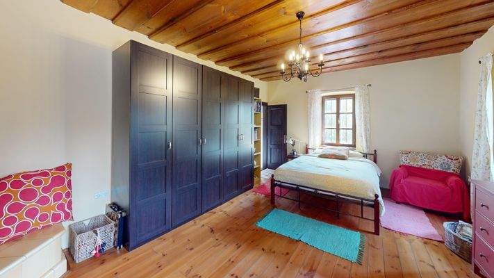 Oriszentpeter-Siskaszeri-ut-Bedroom 1.jpg