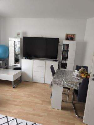 Wohnzimmer Bild 2.png