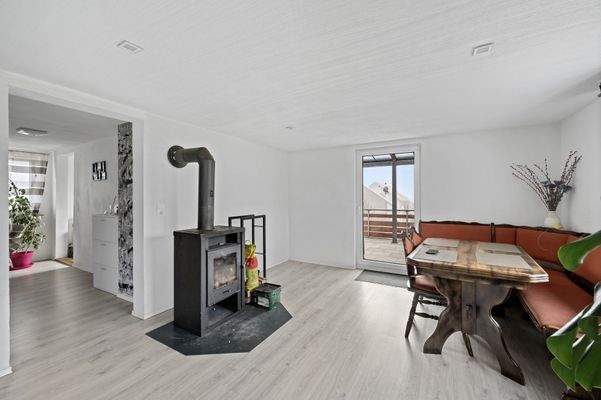 Wohnzimmer mit Kachelofen