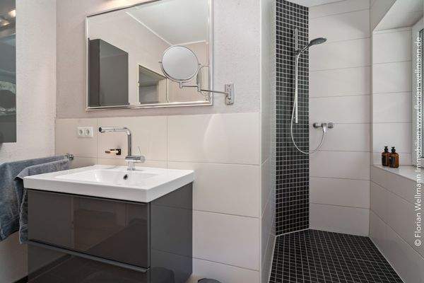 OG Badezimmer 6,62 m² mit Dusche