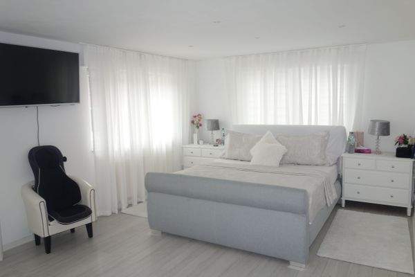 Schlafzimmer OG (4).JPG