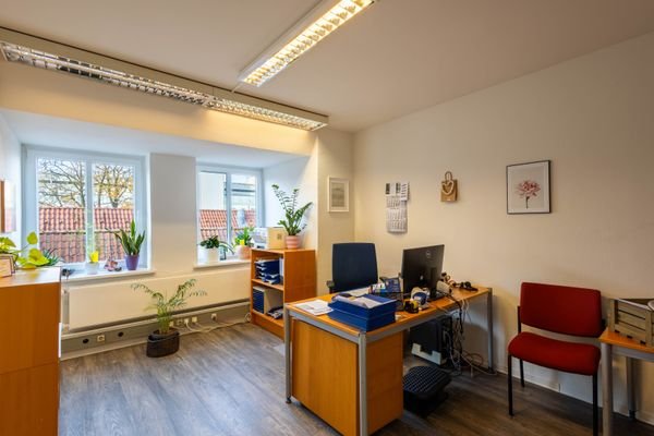 Büro 4