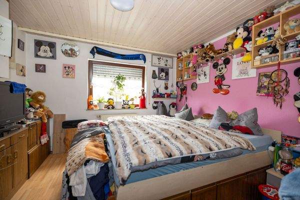 Schlafzimmer EG rechts