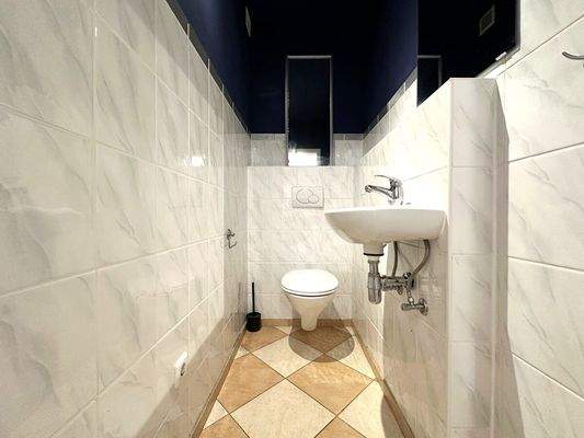 Nebenan ein Gäste-WC...