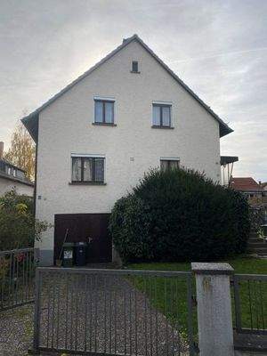 Garage in Haus integriert
