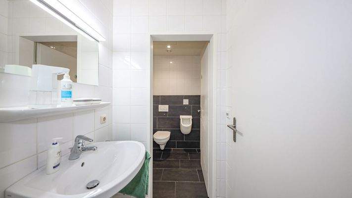 KITZIMMO-Büro Praxis in frequentierter Lage kaufen - Immobilien Kitzbühel.