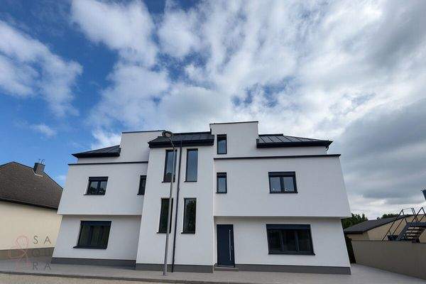 Image Oct 18, 2025, 04_18_26 PM