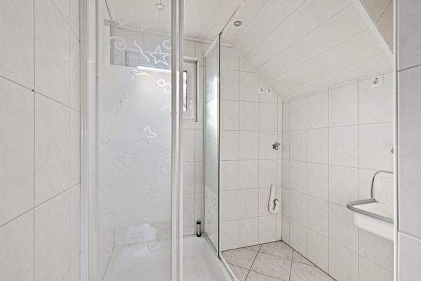 1. Bad im Erdgeschoss mit WM-Anschluss 