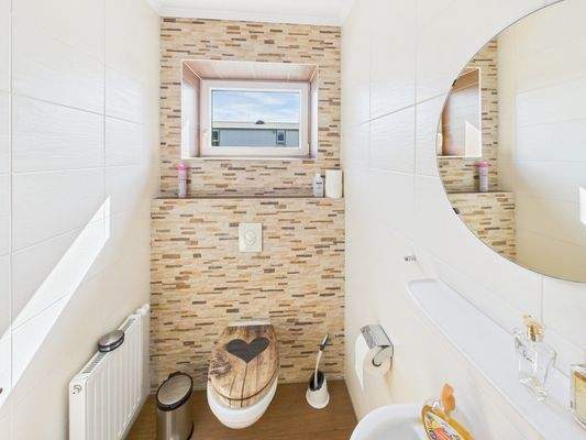 CAM03784G0-PR0089-STILL010