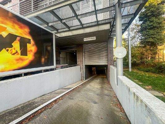 Tiefgaragenausfahrt