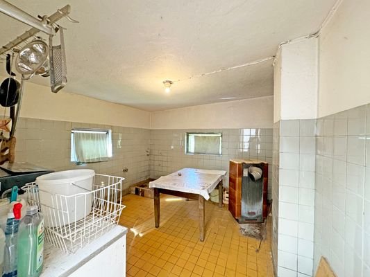 Wäscheküche im Anbau EG