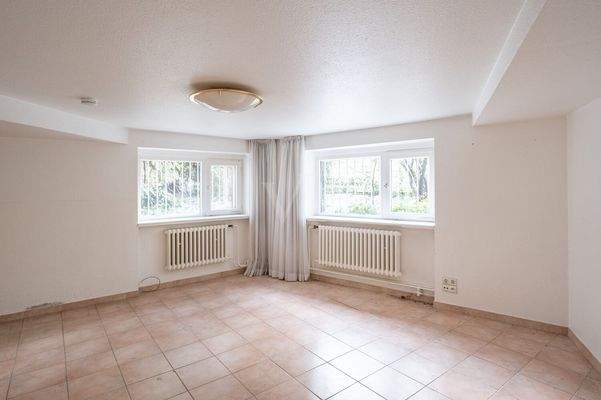 Büro UntergeschossSCF1535-HDR