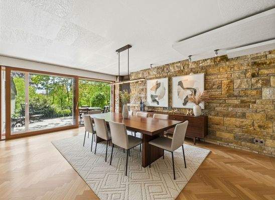 Esszimmer (KI generiert)