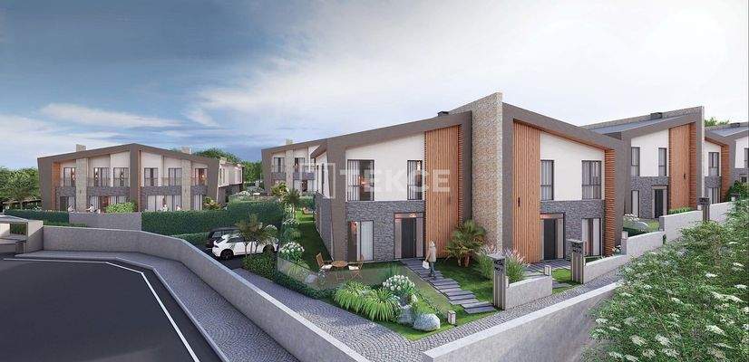 Nature and City View Villas in a Complex in İstanbul