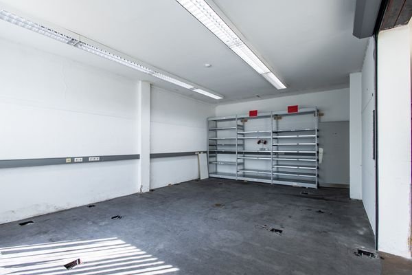 Weitere Arbeits-/Lagerfläche - EG