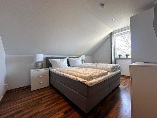 Dachgeschosswohnung - Schlafzimmer II