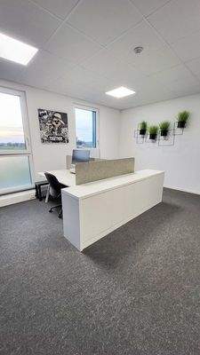 Schreibtischplatz 1 + 2