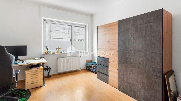 1. OG Schlafzimmer 1