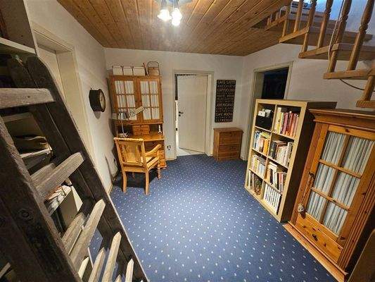 Voll ausgebaute Kelleretage 