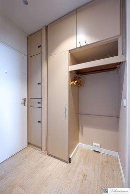 Garderobe und Eingangsbereich hochformat