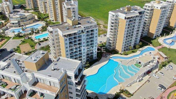 Flats Near the Sandy Beaches in Long Beach İskele