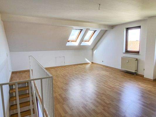 OG mit vielen Fenstern