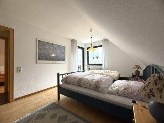 OG Schlafzimmer Bild 2