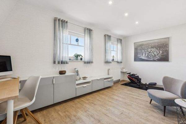 Büro Wohneinheit rechts