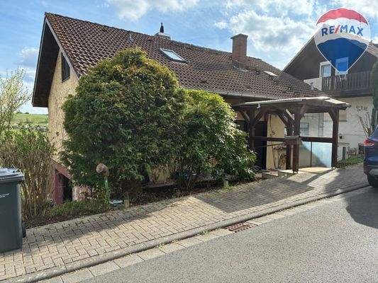 03 Haus Eingang Straße