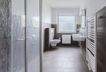 Modernes Duschbad
