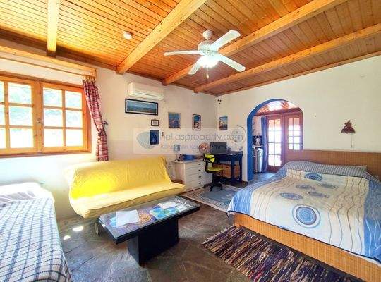 img_bf3a8e5a-d834-4c90-b9d9-8c09a00e9b7a