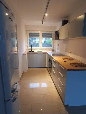 Neuwertige,moderne Einbauküche