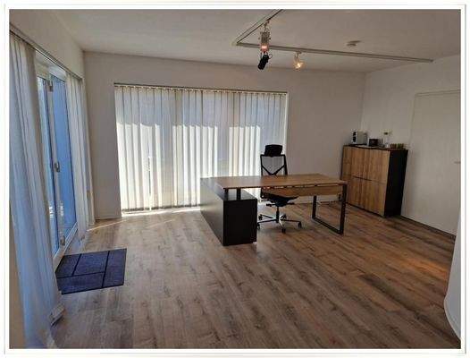 Der Hauptraum mit 2 Eingängen