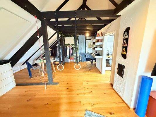 WhatsApp Image 2025-09-17 at 16.45.49 (1).jpeg