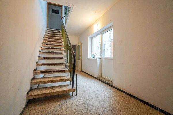1.OG Treppenhaus (3)
