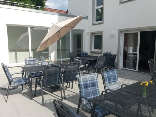 extra Terrasse für Gemeinschaft