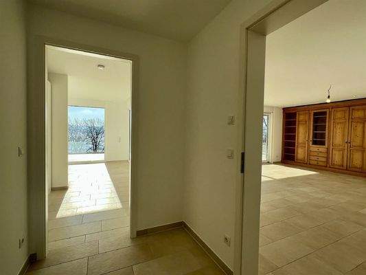 Flur 2 /Blick Schlafen und Wohnen