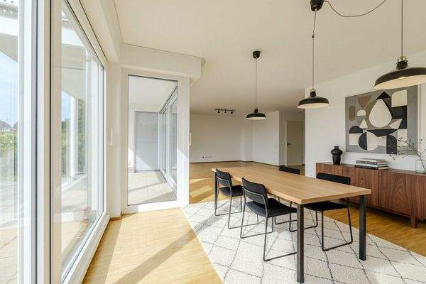 Esszimmer KI Staging