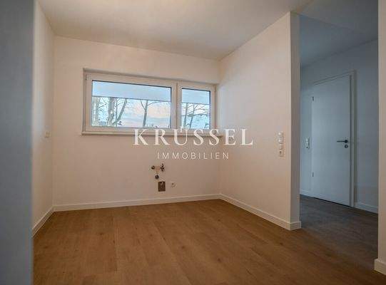 Die Einbauküche wird eingebaut