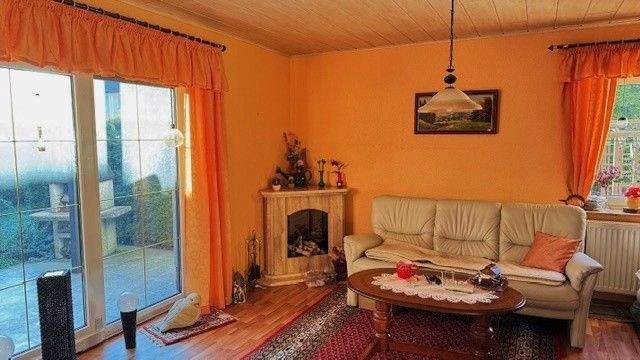 Ansicht Wohnz. im EG mit Terrasse zum Grdst.