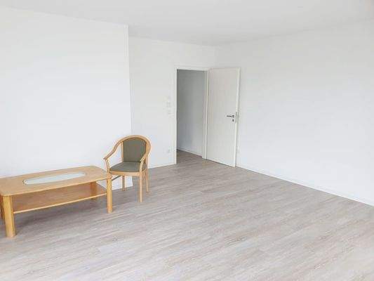 großes und helles Wohnzimmer