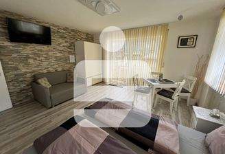 Geschmackvoll eingerichtet