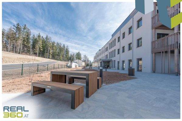 Begegnungszone vor dem Haus