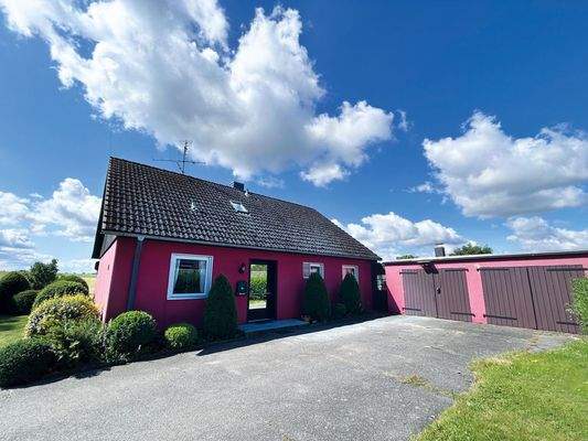 Blick von der Hofeinfahrt